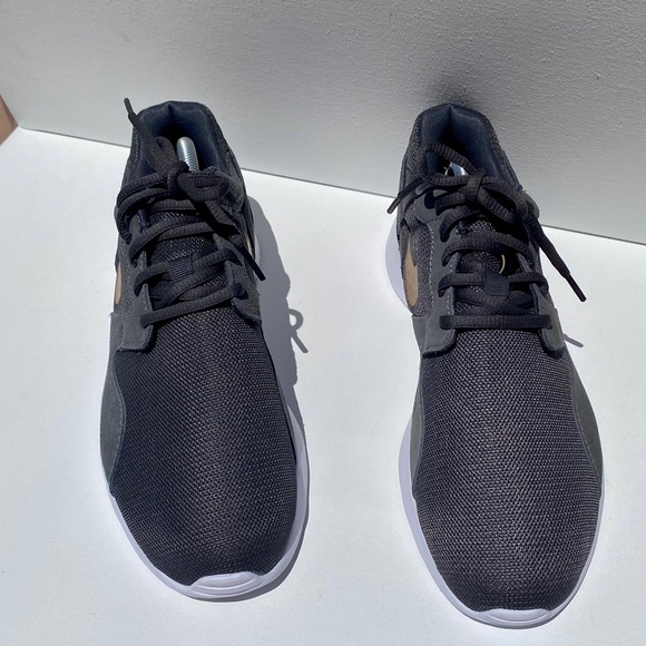 Nike Women’s Kaishi sneakers 10.5 - Picture 3 of 6